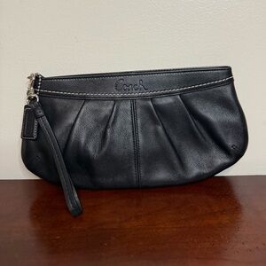 Coach F13734 Black SOHO Leather Pleated Wristlet 11x6x2